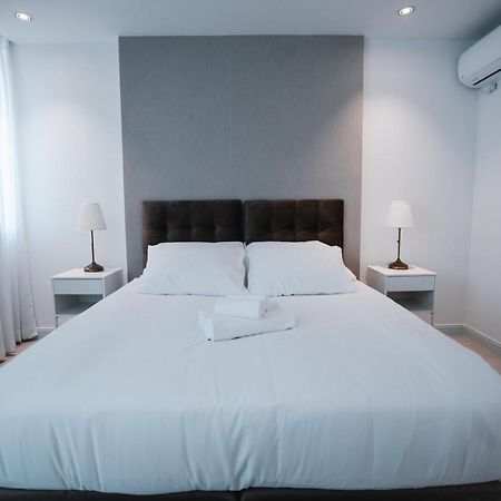 Unique Hotel Ashdod Bagian luar foto