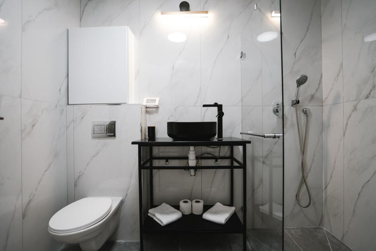 Unique Hotel Ashdod Bagian luar foto