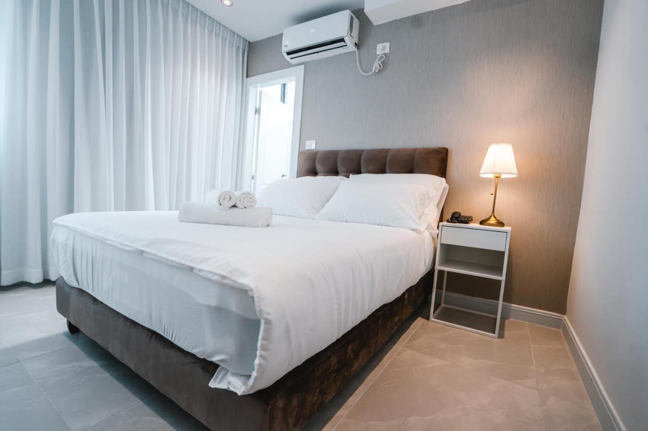 Unique Hotel Ashdod Bagian luar foto
