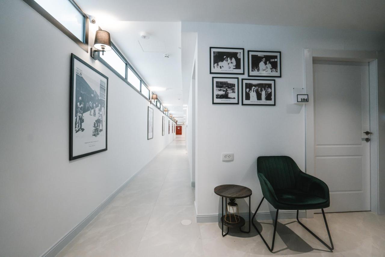 Unique Hotel Ashdod Bagian luar foto
